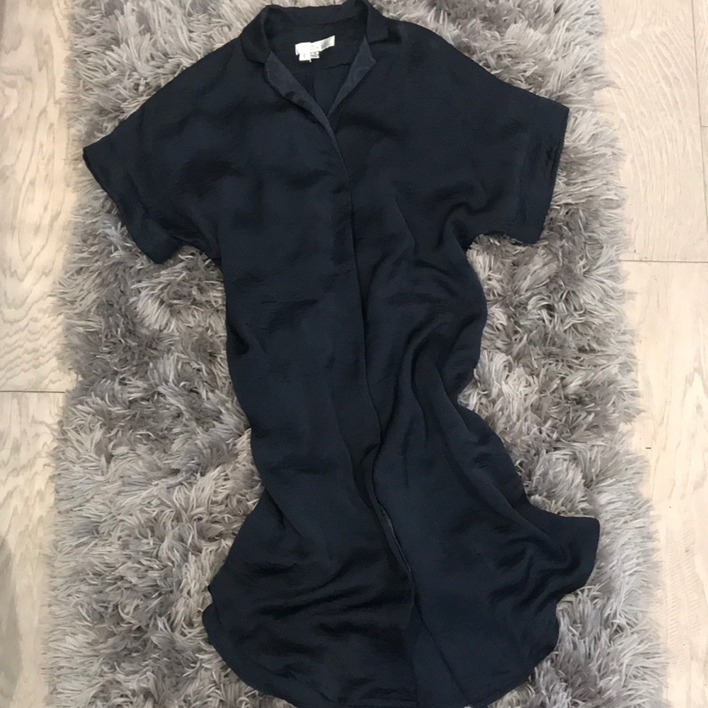 Boutique Ovi Navy silk like feel dress- Small - Picture 2 of 4